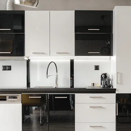 Апартаменты Prestige 79 *